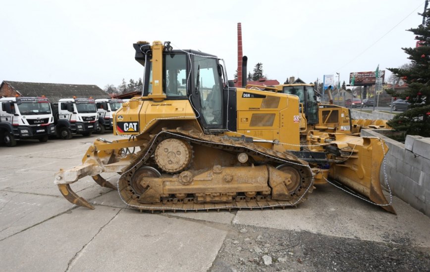 Pásový buldozer Dozer CAT D6N - foto č. 8