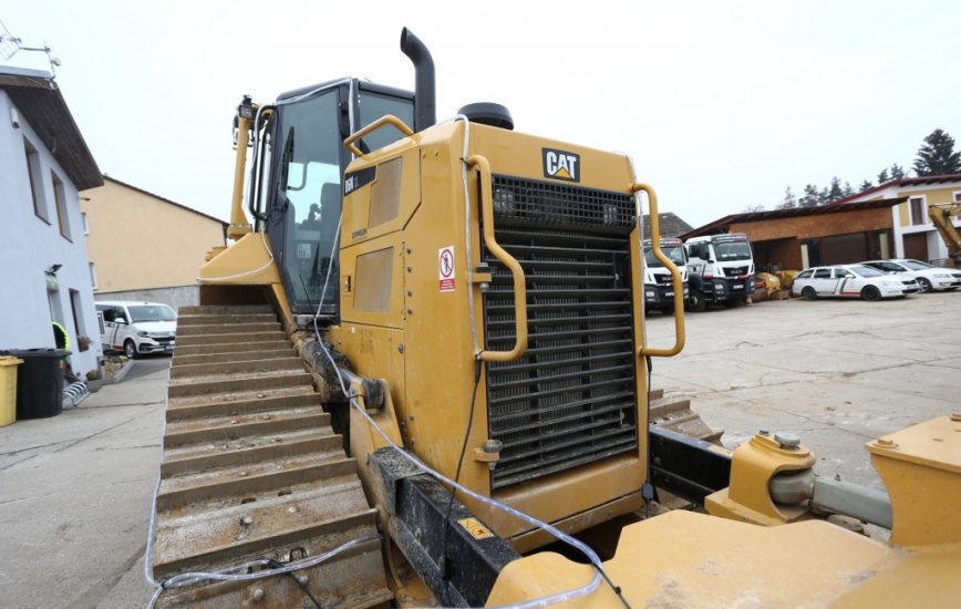 Pásový buldozer Dozer CAT D6N - foto č. 6