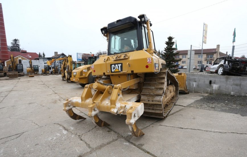 Pásový buldozer Dozer CAT D6N - foto č. 5